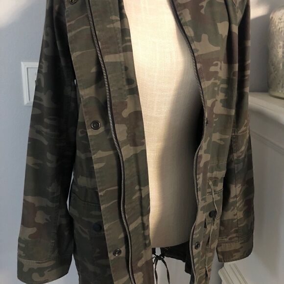 Womens Sanctuary Camo Jacket medium - Picture 2 of 6